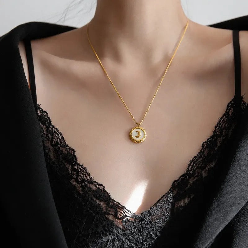 Luna Necklace