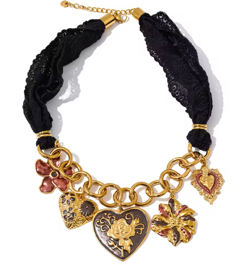 Black lace vintage Necklace